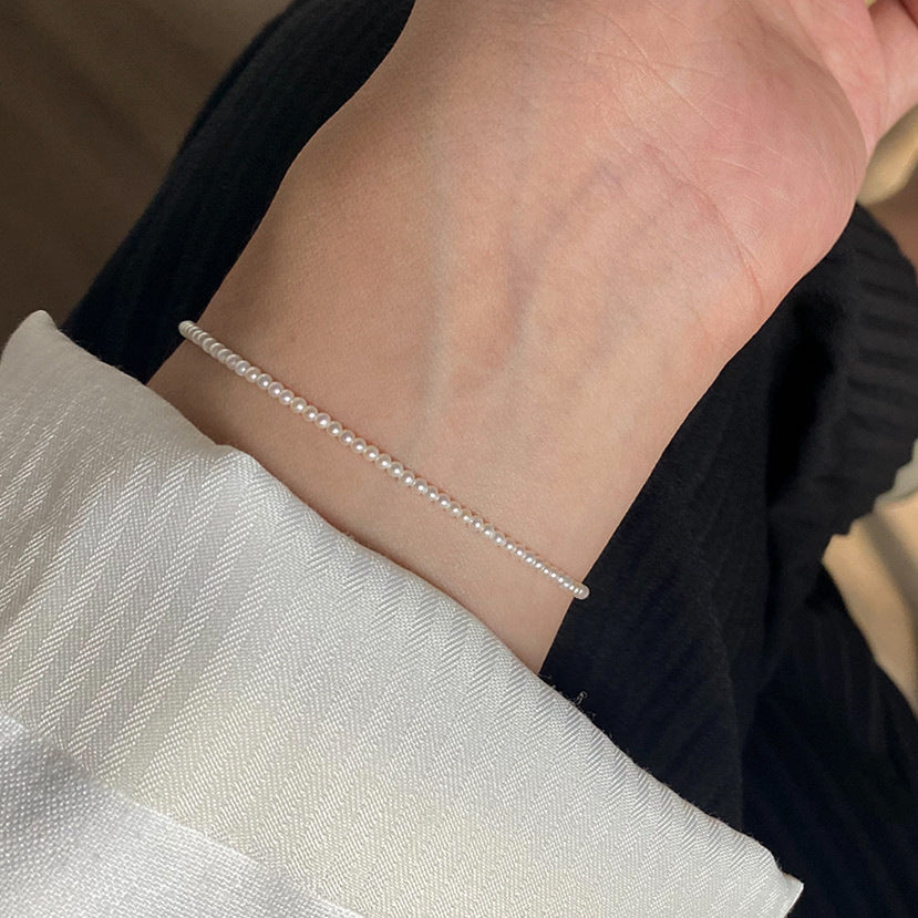 Pulsera de mini perlas raras de 2 mm
