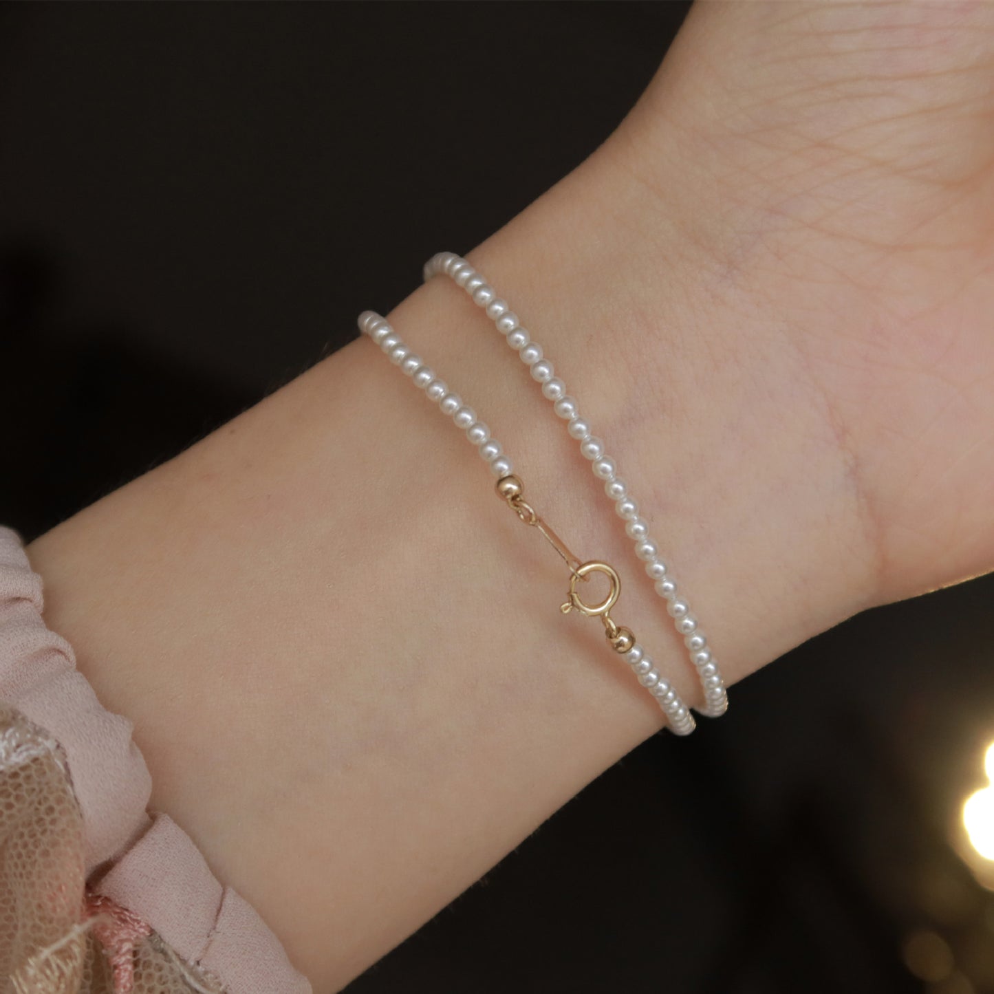 Pulsera de mini perlas raras de 2 mm